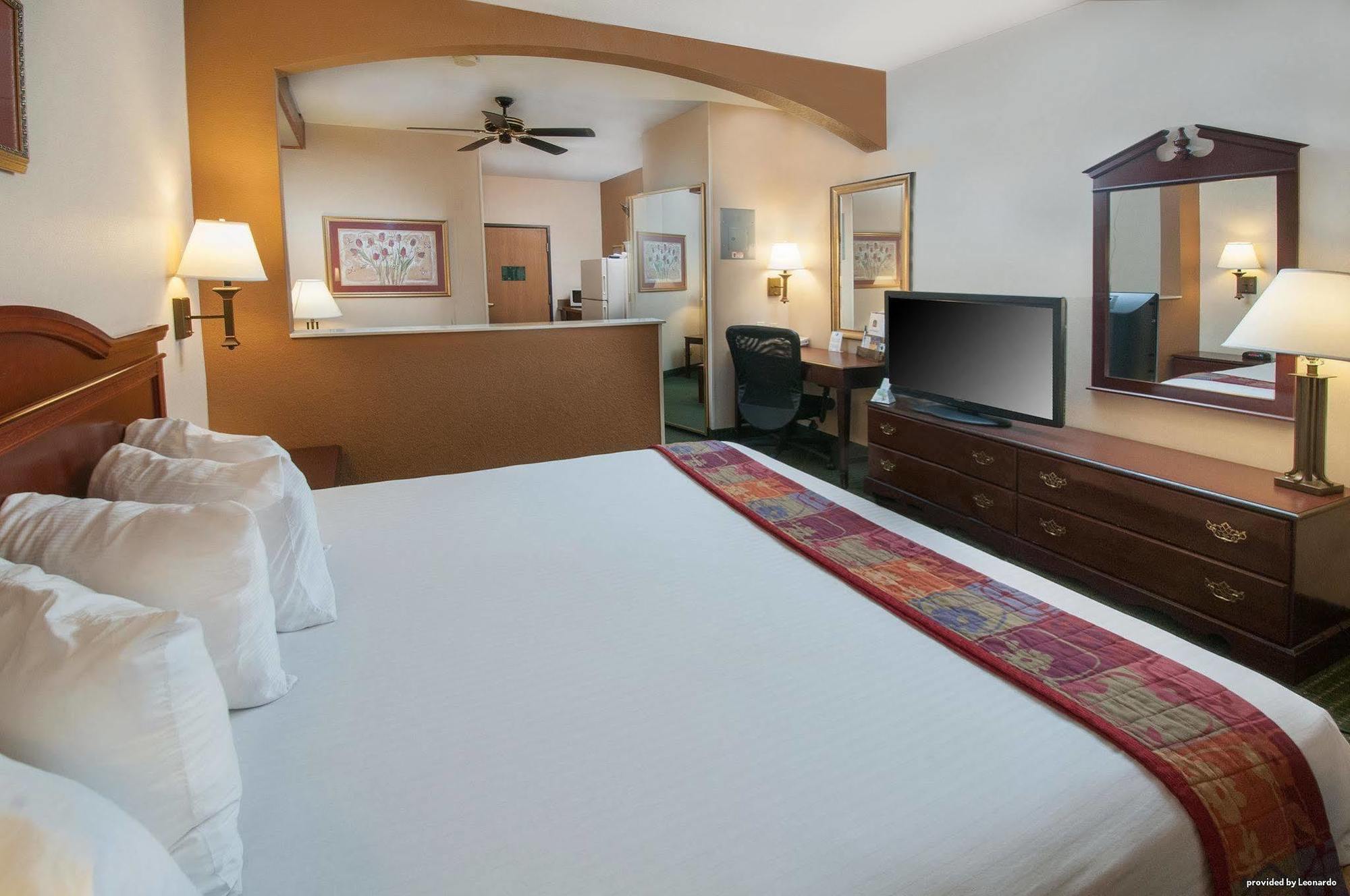 Hotel Western Alamo Downtown